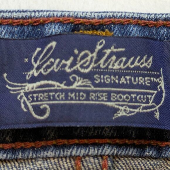 Levis Signature Bootcut Jeans Womens 12 Denim Blue Mid Rise Stretch Light Wash‎ - Picture 10 of 12